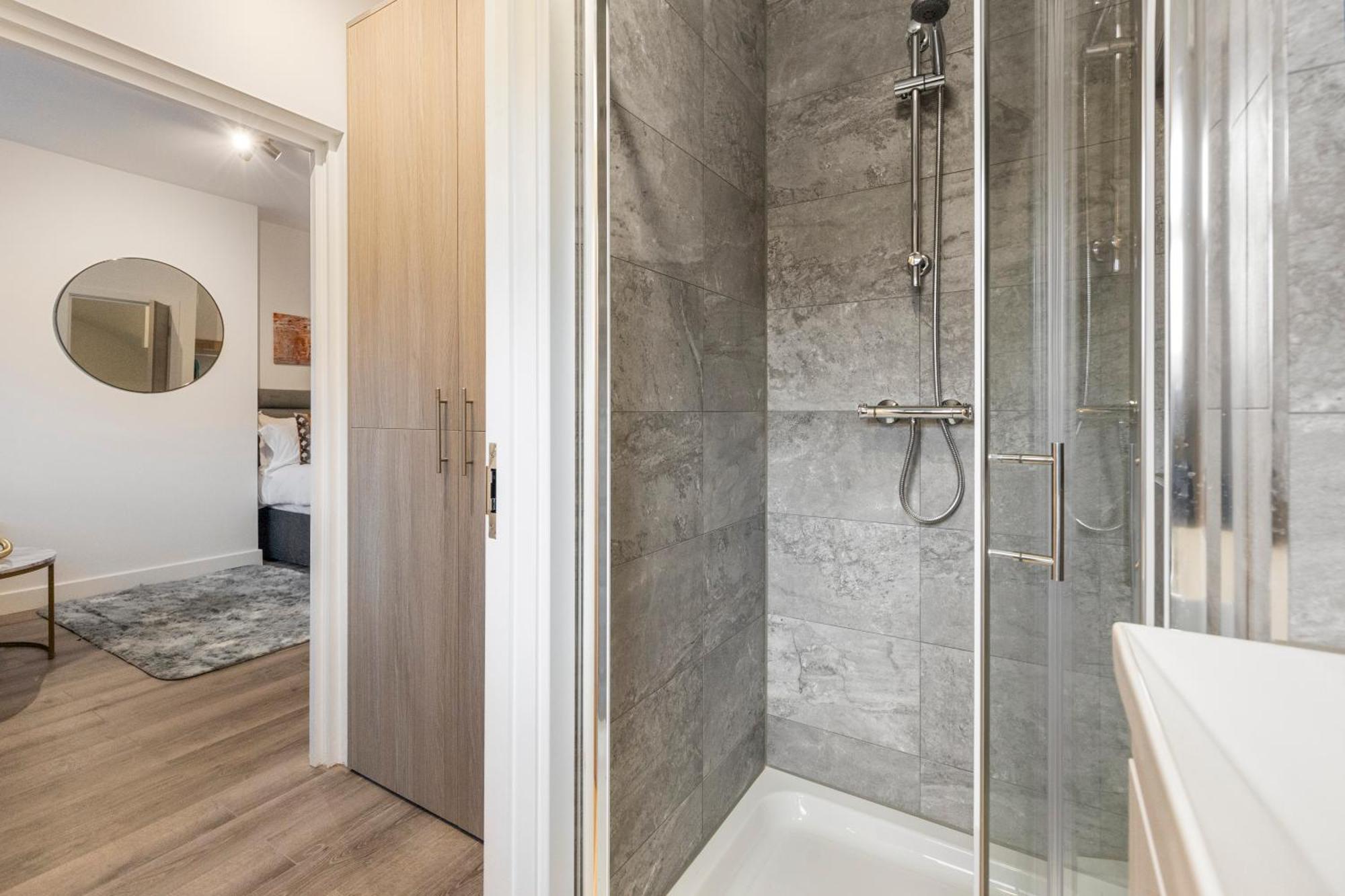 Beautiful-Cosy-King Sized Bed Flat 3 Min Walk To Tube Station Londres Exterior foto