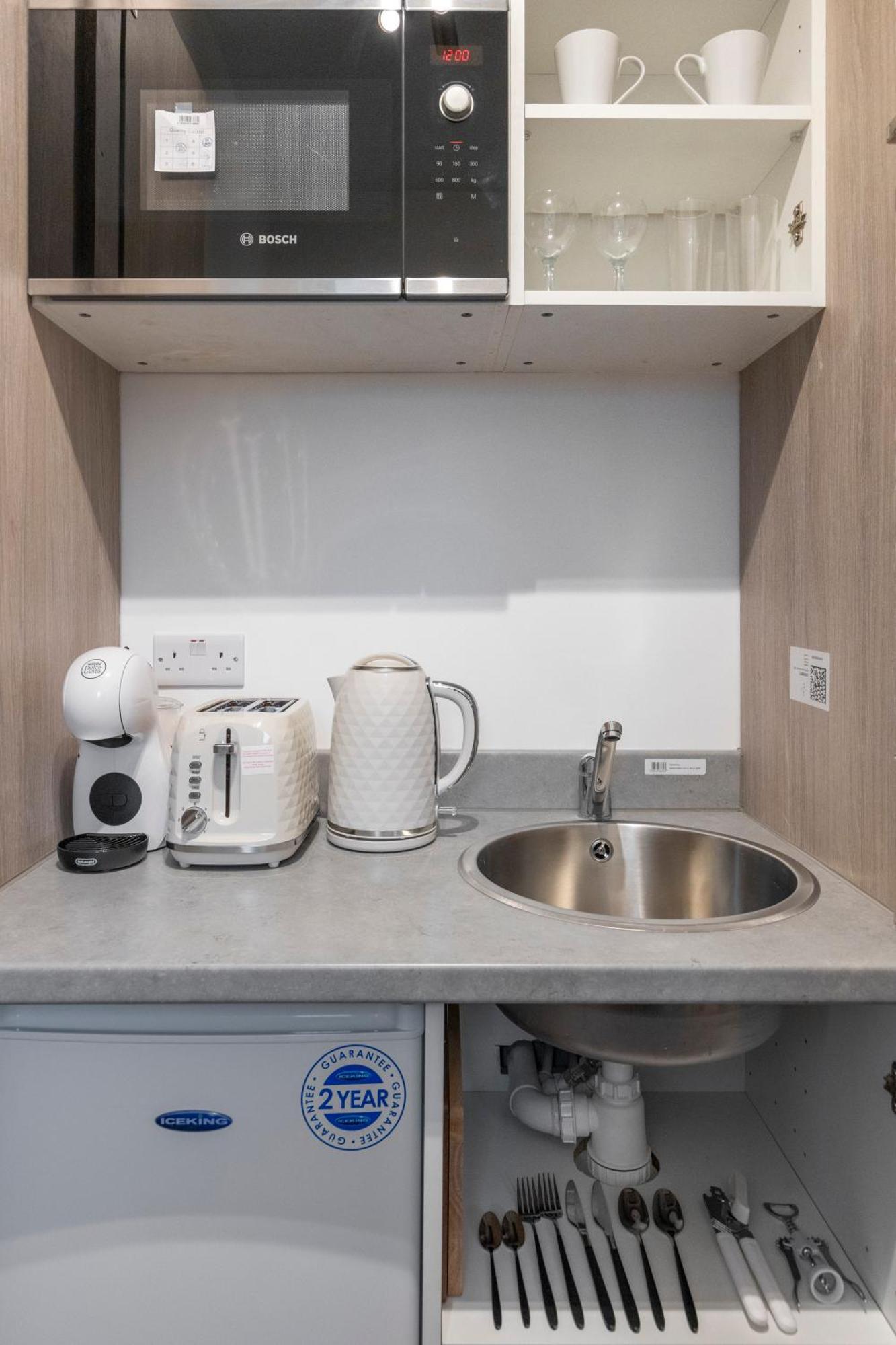 Beautiful-Cosy-King Sized Bed Flat 3 Min Walk To Tube Station Londres Exterior foto